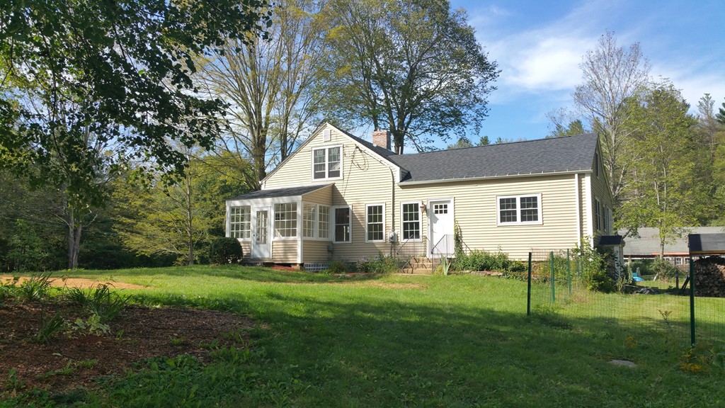224 Brookfield Road Sturbridge, MA 01518 - Photo 4 of 30