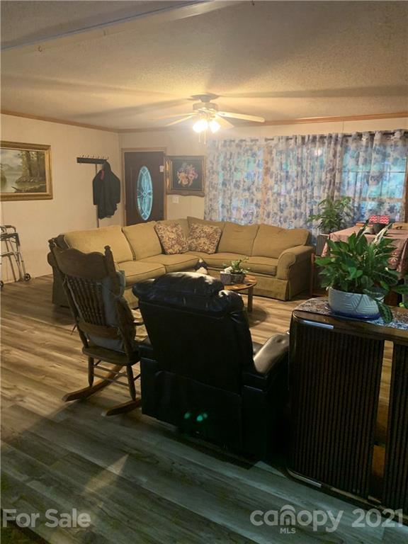 175 Balmy Lane Rutherfordton, NC 28139 - Photo 8 of 10 a living room with furniture