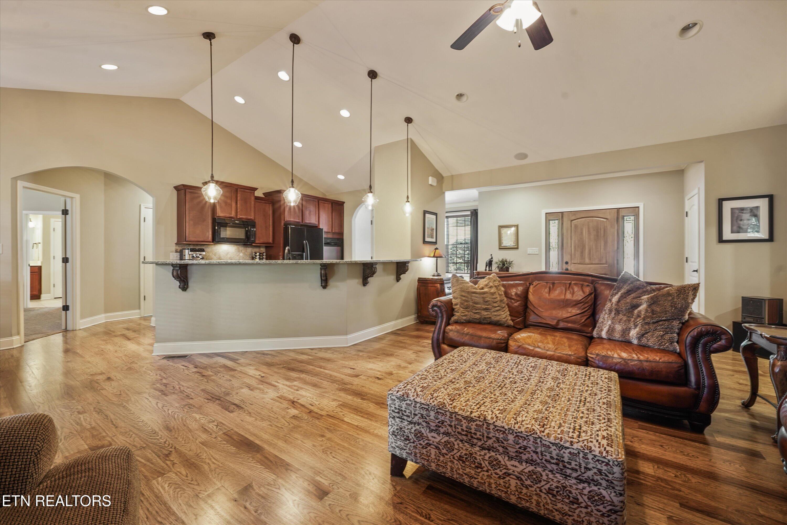 1341 Hillvale Road Louisville, TN 37777 - Photo 6 of 42 06-128 Hillvale Rd35