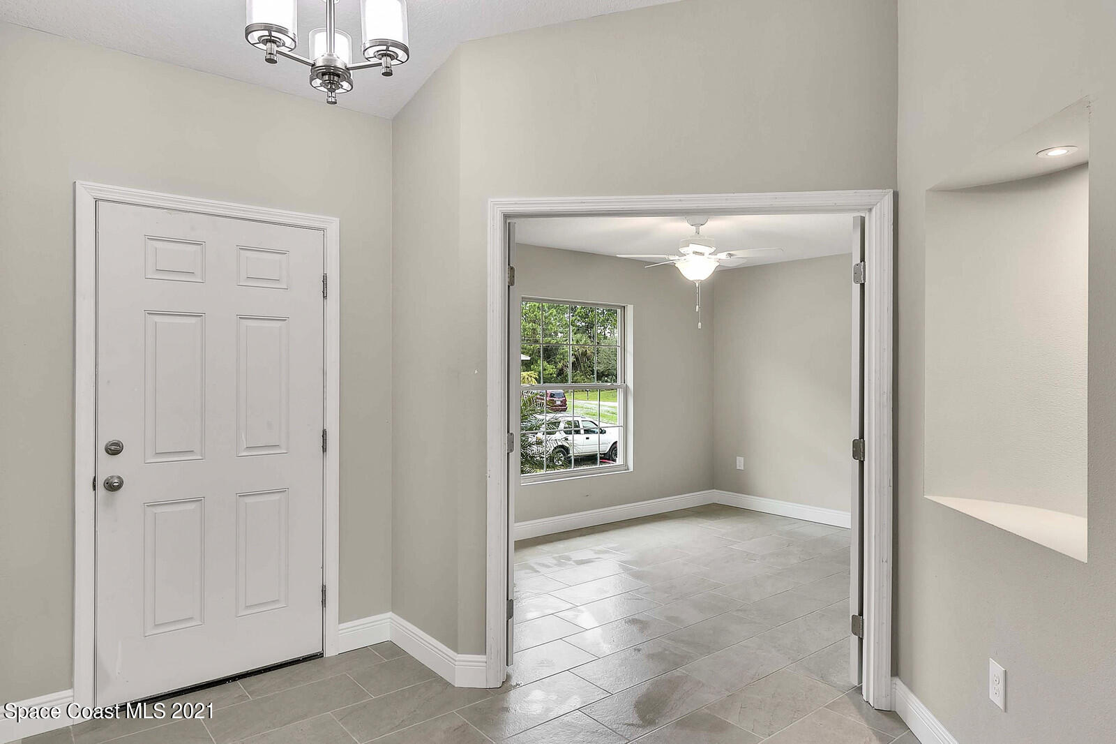 1275 Ragen Road Southeast Palm Bay, FL 32909 - Photo 3 of 12 Entry Way
