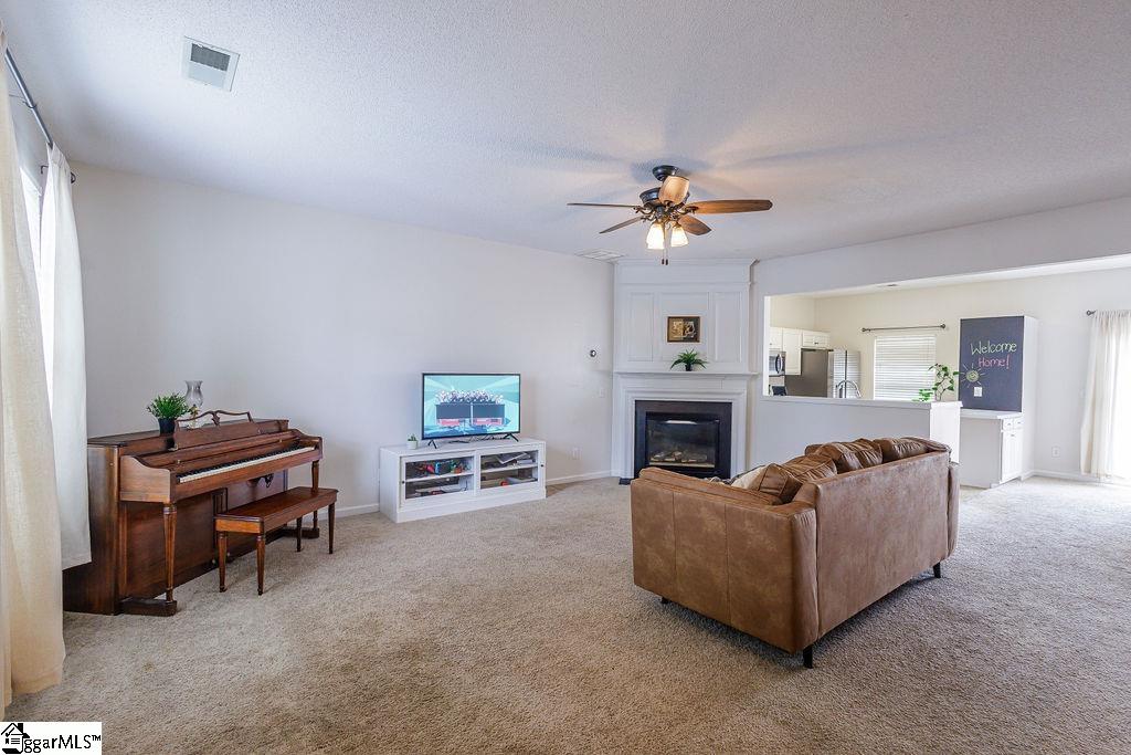 211 Braelock Drive Greer, SC 29650 - Photo 3 of 30