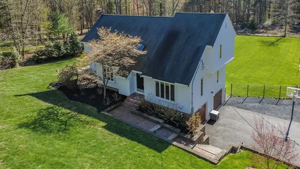 $859,900 | 26 Bullard Lane, Millis, MA 02054