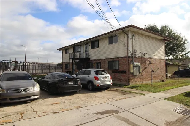 $900 | 9031 Palm Street, New Orleans, LA 70118