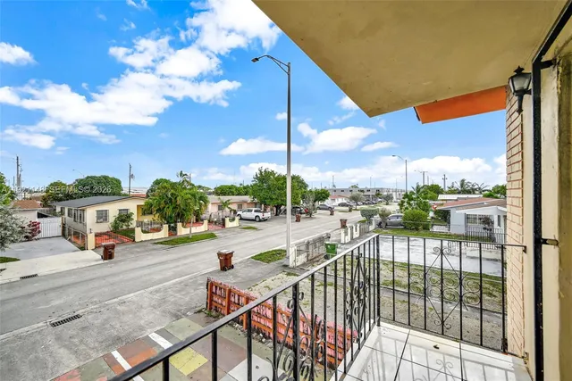 a view of an empty room with window