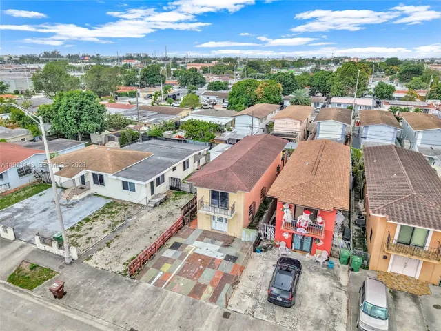 $420,000 | 2614 West 8th Court, Hialeah, FL 33010