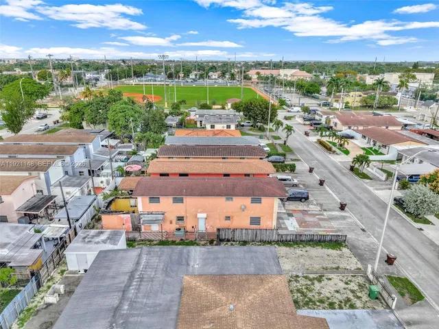 $420,000 | 2614 West 8th Court, Hialeah, FL 33010