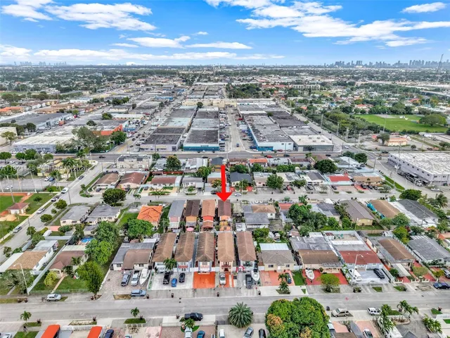 $420,000 | 2614 West 8th Court, Hialeah, FL 33010