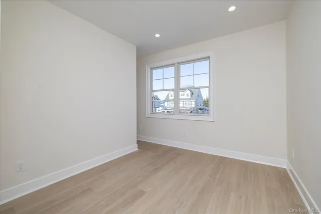 $3,650 | 8 1st Street, Lynbrook, NY 11563