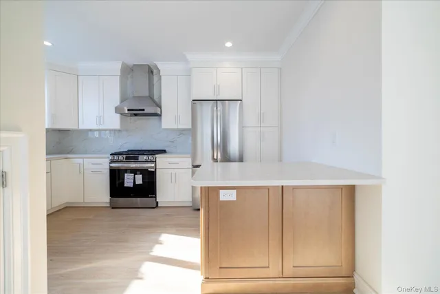 $3,650 | 8 1st Street, Lynbrook, NY 11563