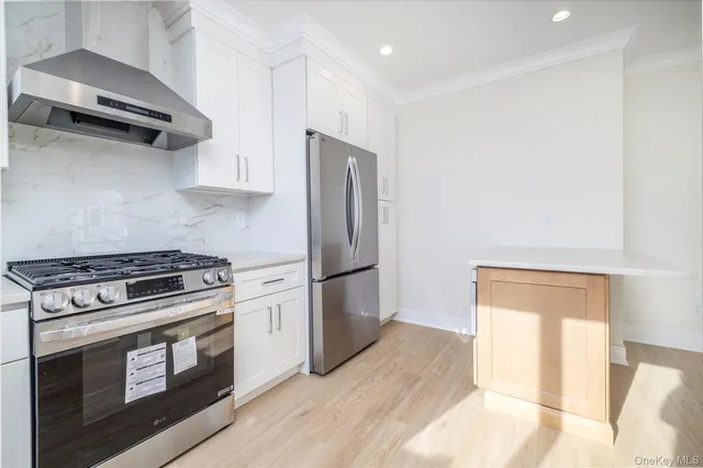 $3,650 | 8 1st Street, Lynbrook, NY 11563