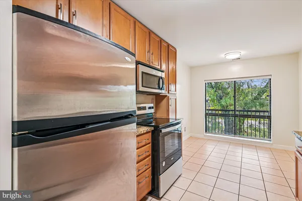 $280,000 | 300 Hilltop Lane, Unit 300I, Annapolis, MD 21403