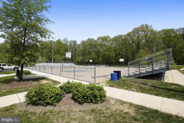 $280,000 | 300 Hilltop Lane, Unit 300I, Annapolis, MD 21403