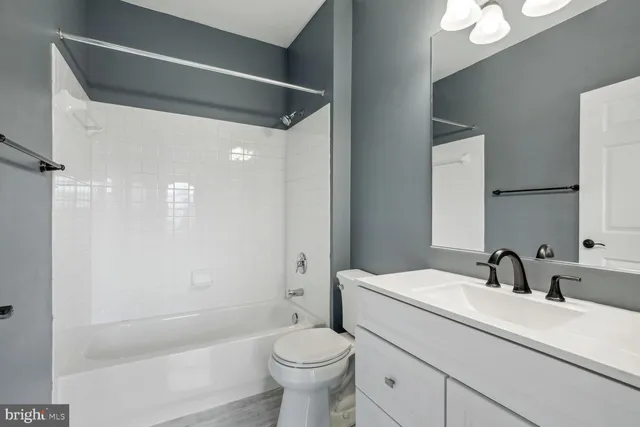 $2,600 | 42379 Goldenseal Square, Brambleton, VA 20148