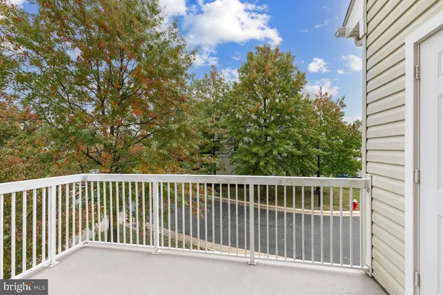 $2,600 | 42379 Goldenseal Square, Brambleton, VA 20148