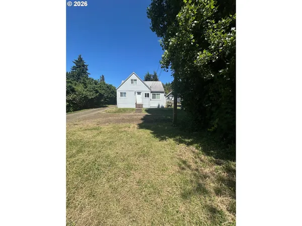 $377,500 | 122 Northeast 4th Street, Willamina, OR 97396