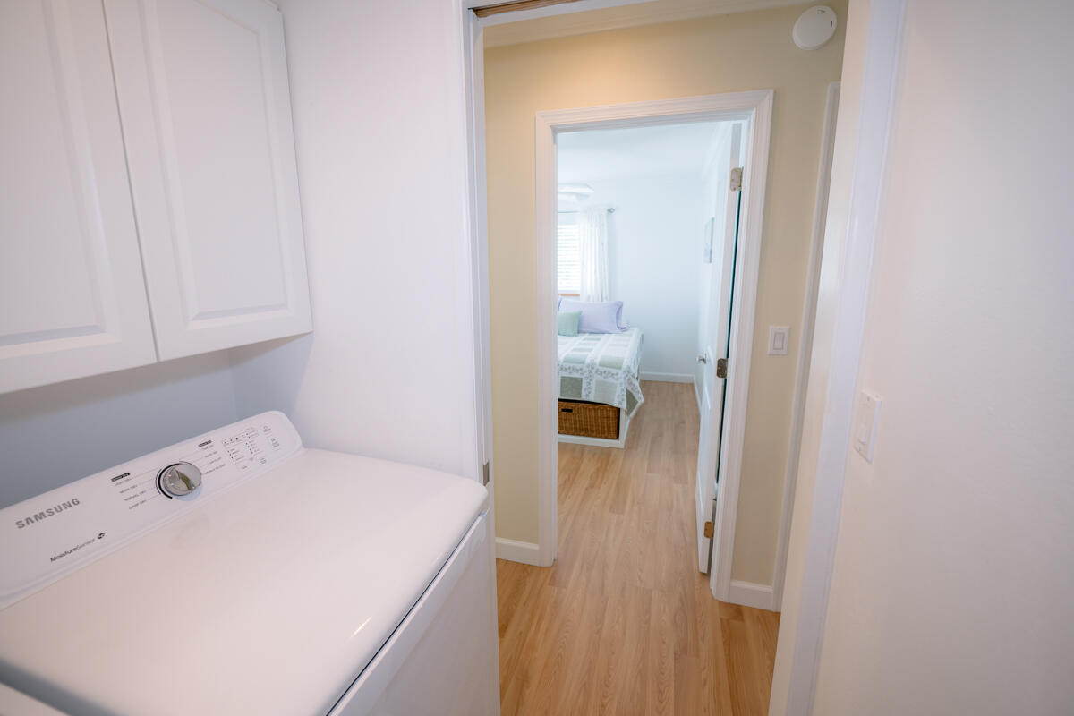 40 High Point Road, Unit 703 Tavernier, FL 33070 - Photo 25 of 32 Washer dryer 241028_CJ Condo-76
