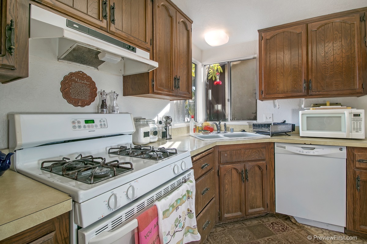 633-635 Melba Road Encinitas, CA 92024 - Photo 8 of 25 Gallery Image 8