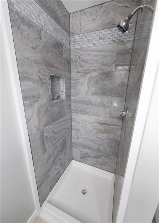 855 2nd Avenue Freedom, PA 15042 - Photo 25 of 42 a bathroom with a bathtub