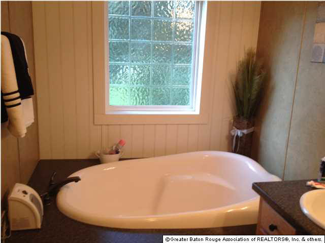 18654 McLin Road Livingston, LA 70754 - Photo 9 of 14 Gallery Image 9