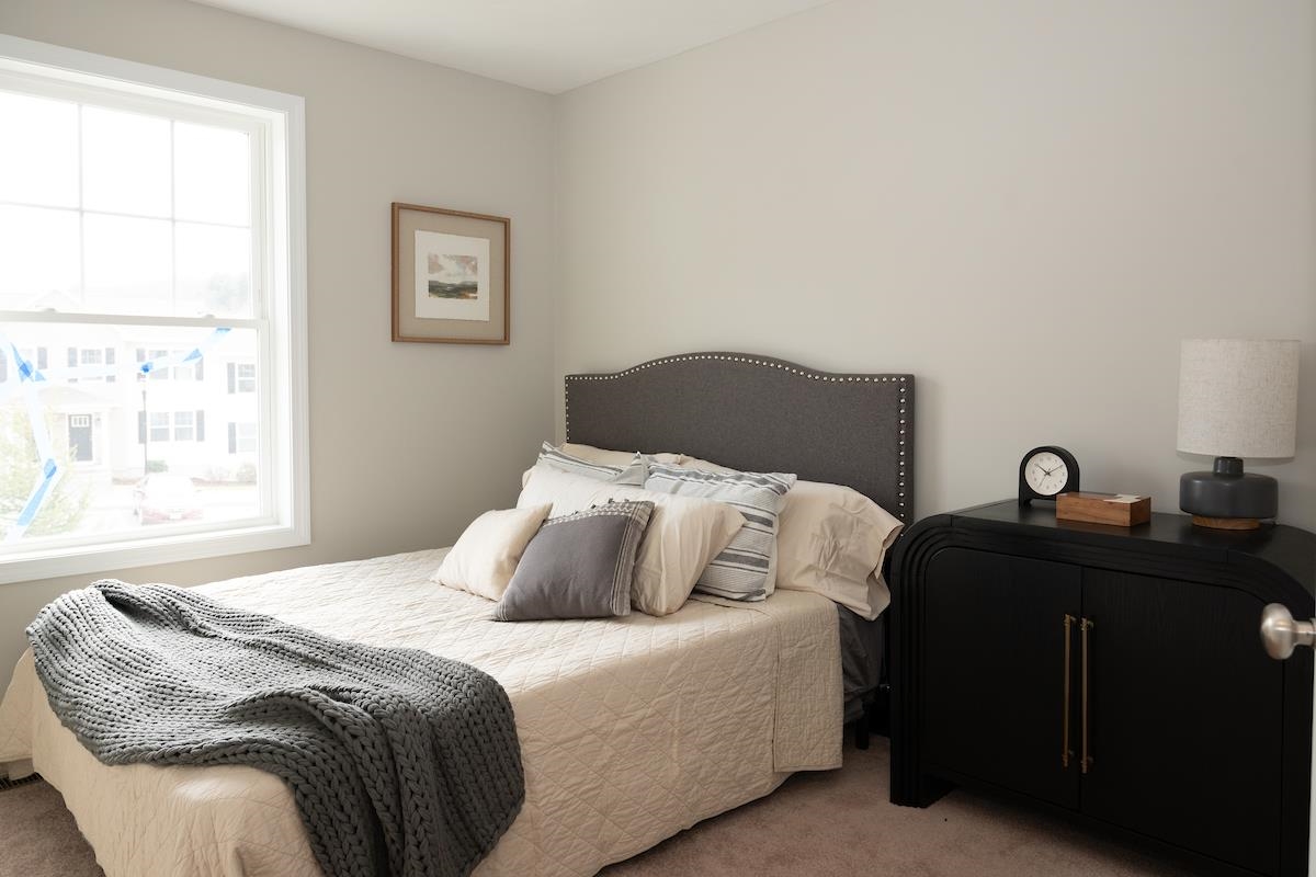 1124 South Mammoth Road Manchester, NH 03109 - Photo 13 of 18