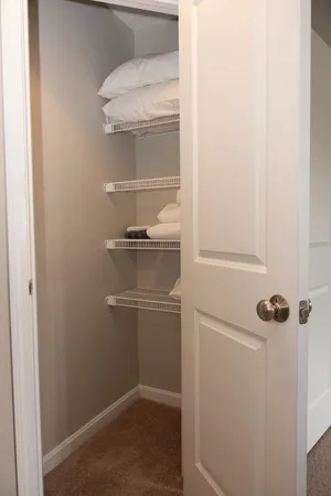 $3,050 | 1124 South Mammoth Road, Manchester, NH 03109