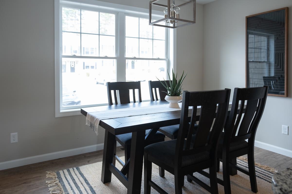 1124 South Mammoth Road Manchester, NH 03109 - Photo 3 of 18