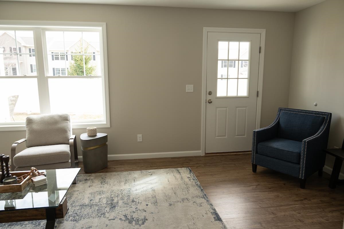 1124 South Mammoth Road Manchester, NH 03109 - Photo 7 of 18