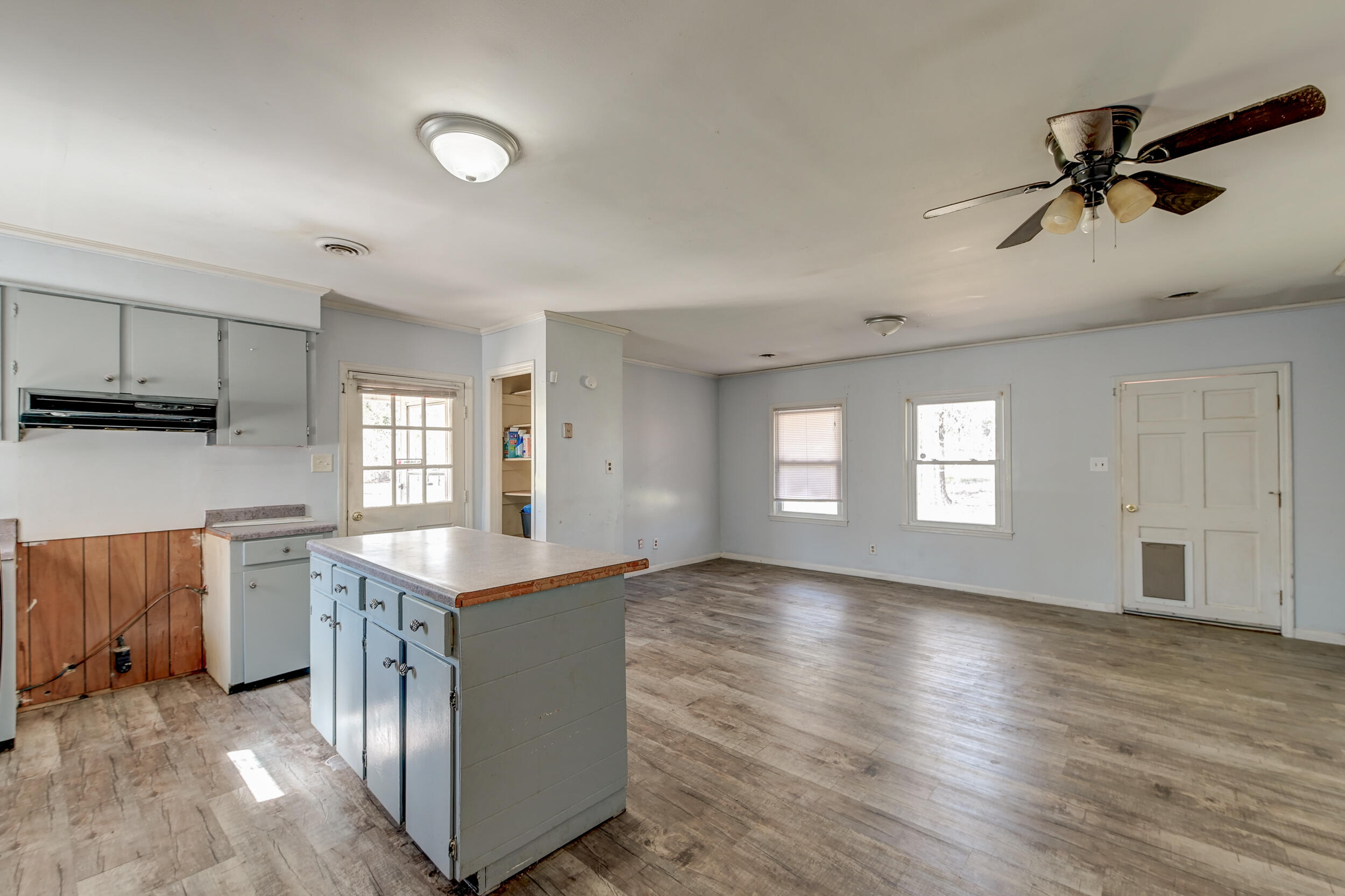 328 Fox Field Road Walterboro, SC 29488 - Photo 28 of 42 DSC_3999_4000_4001_4002_4003