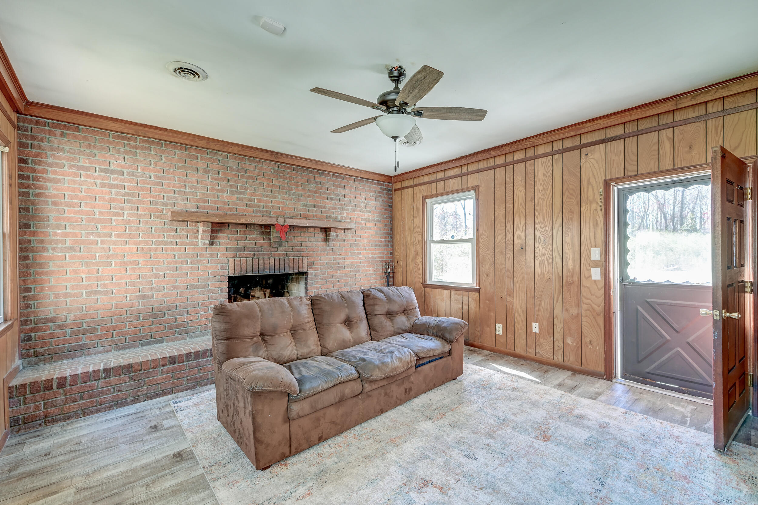 328 Fox Field Road Walterboro, SC 29488 - Photo 7 of 42 DSC_3984_5_6_7_8
