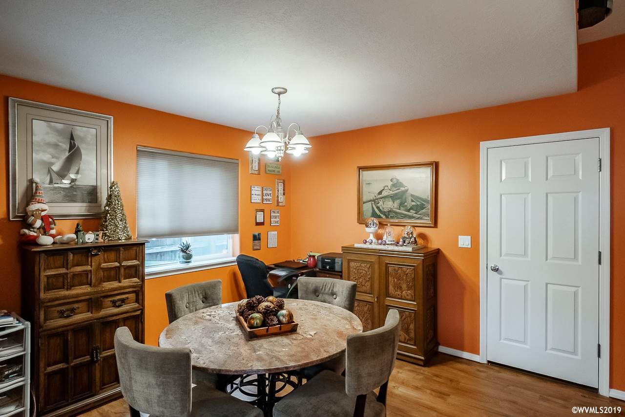 1679 Baxter Road Southeast Salem, OR 97306 - Photo 17 of 41 Gallery Image 17