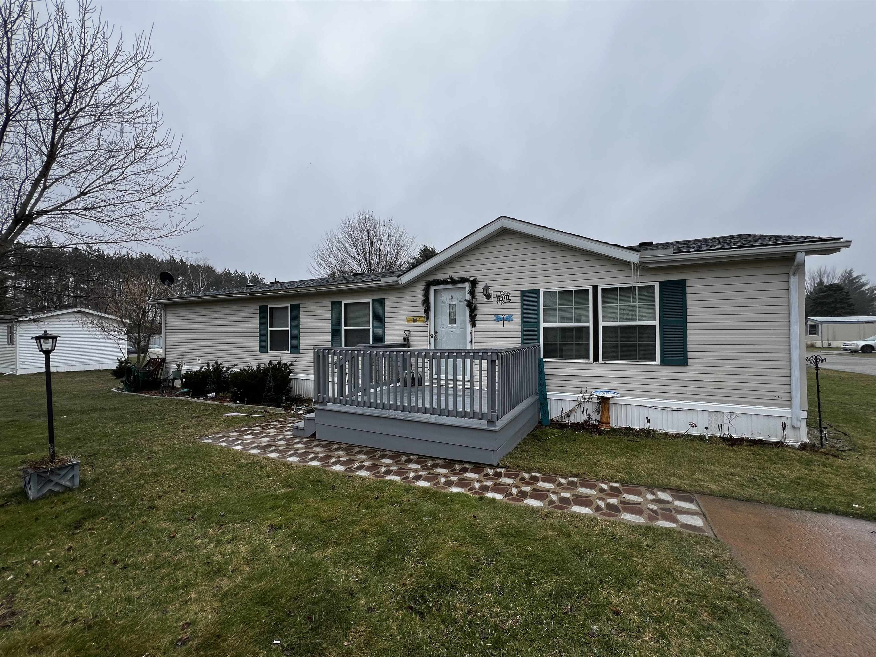 5401 Spruce Road Croswell, MI 48422 - Photo 4 of 20 50137957-b271b60c-6deb-4505-818c-34d9313cf581.JPG