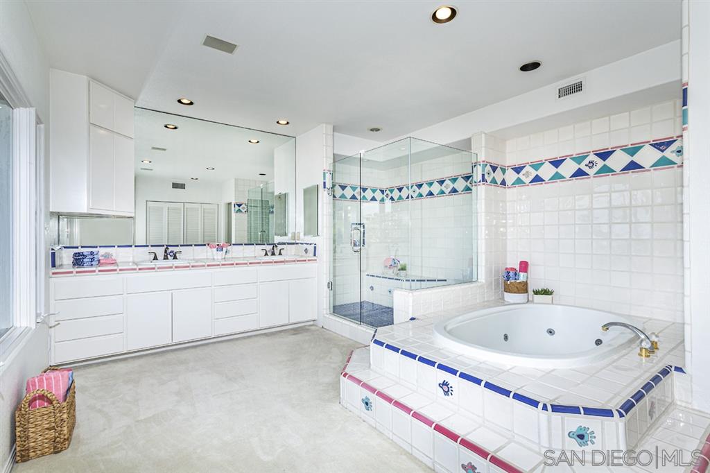 1031 La Jolla Rancho Road La Jolla, CA 92037 - Photo 19 of 25