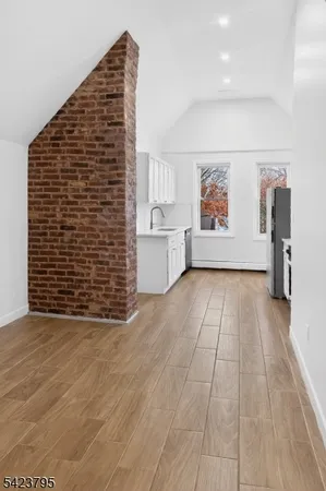 $1,850 | 55 Homestead Park, Unit 3, Newark, NJ 07108