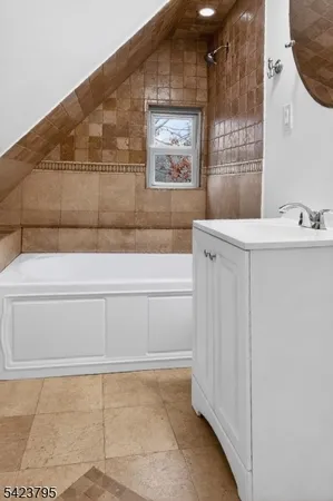 $1,850 | 55 Homestead Park, Unit 3, Newark, NJ 07108