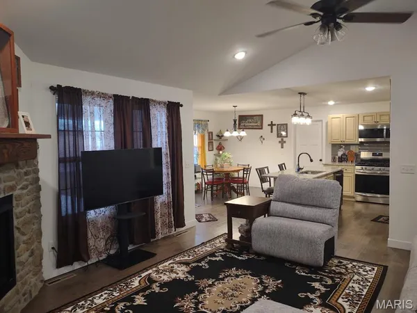 $397,900 | 103 South Aspen Street, Buffalo, MO 65622
