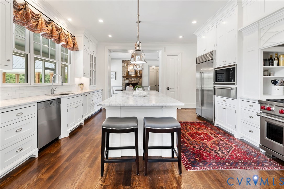 3264 Three Bridge Road Powhatan, VA 23139 - Photo 26 of 78 Experience luxury living in this stunning kitchen,
