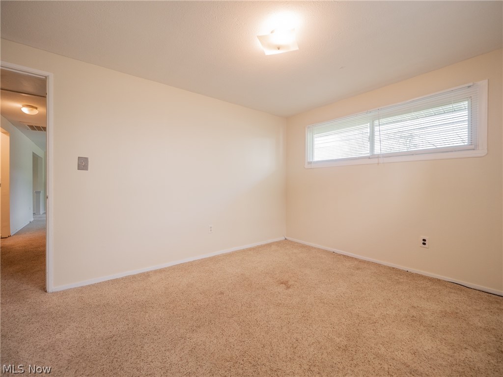 21268 Sheldon Road Brook Park, OH 44142 - Photo 18 of 35