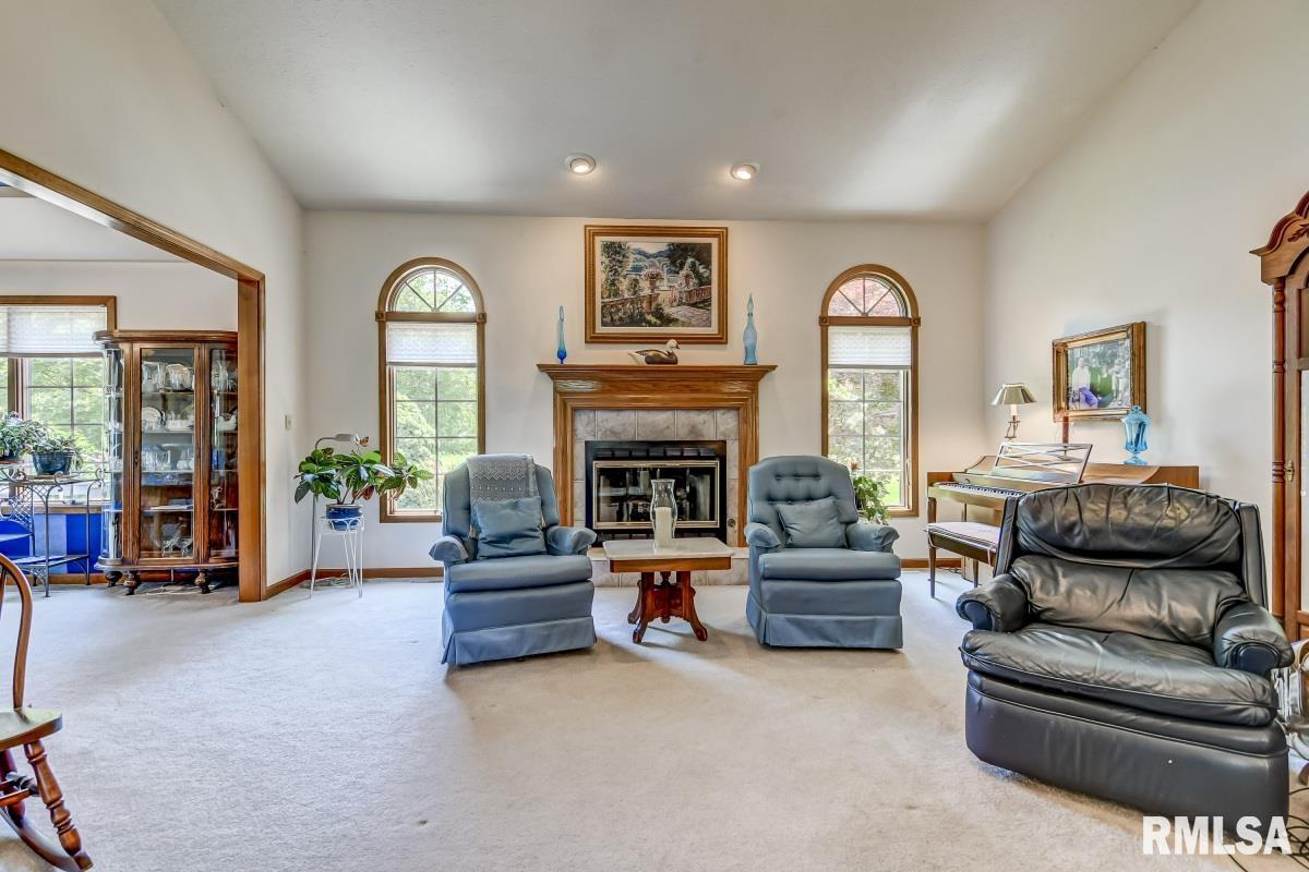 2512 Tartan Way Springfield, IL 62711 - Photo 16 of 38