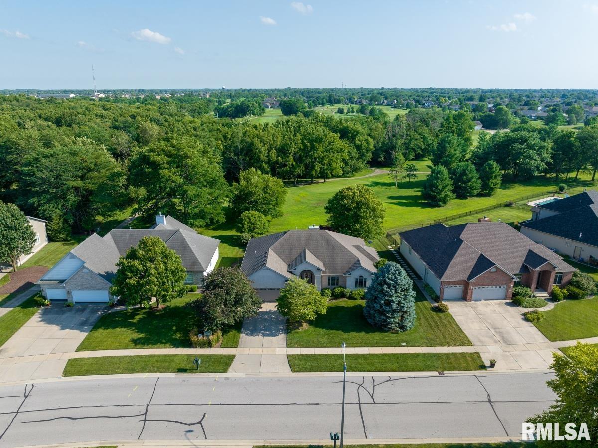 2512 Tartan Way Springfield, IL 62711 - Photo 4 of 38