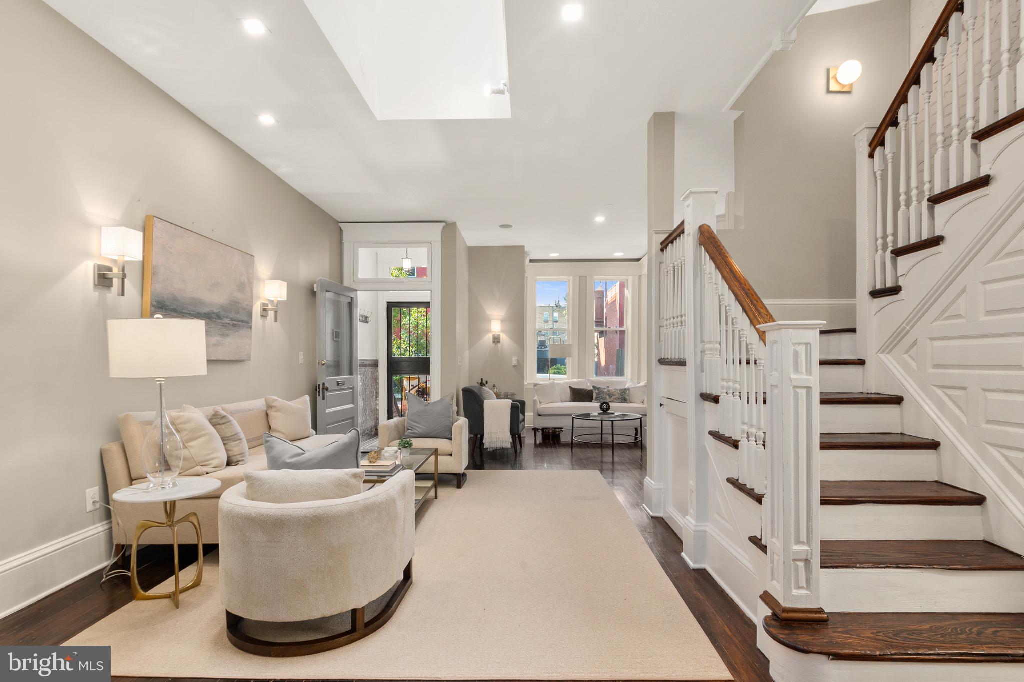 1109 P Street Northwest Washington, DC 20005 - Photo 4 of 45 Living Room