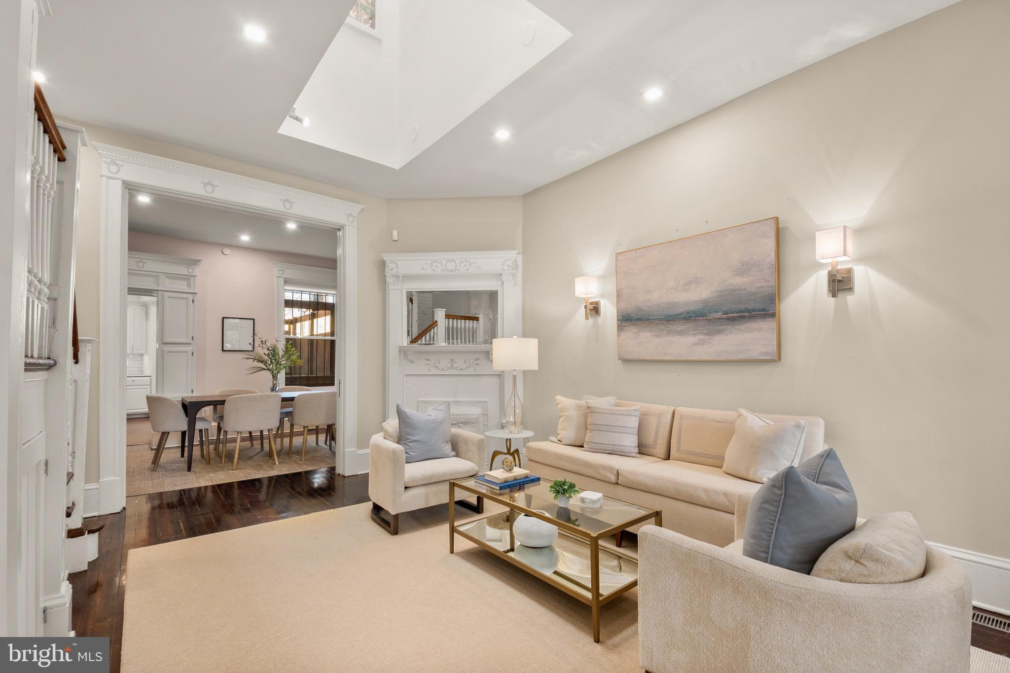 1109 P Street Northwest Washington, DC 20005 - Photo 6 of 45 Living Room