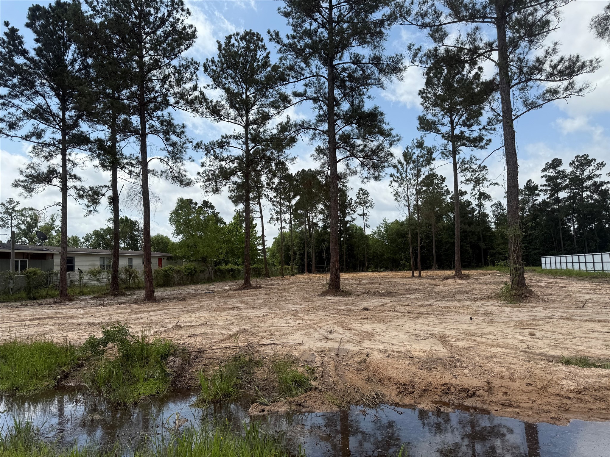 860 County Road 3679 Cleveland, TX 77327 - Photo 2 of 5