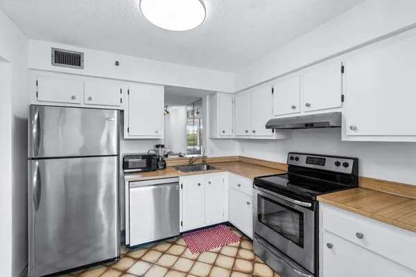 $1,750 | 14623 Bonaire Boulevard, Unit 405, Delray Beach, FL 33446