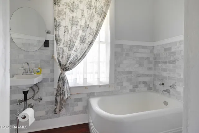 $750,000 | 8801 East Old Spanish Trail, Jeanerette, LA 70544