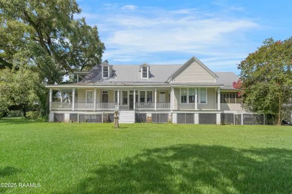 $750,000 | 8801 East Old Spanish Trail, Jeanerette, LA 70544