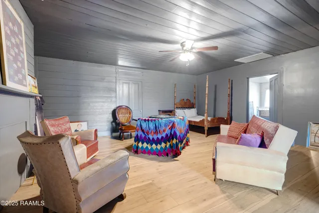 $750,000 | 8801 East Old Spanish Trail, Jeanerette, LA 70544