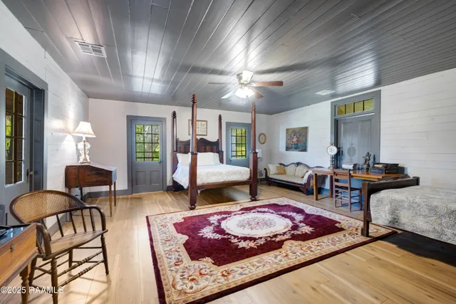 $750,000 | 8801 East Old Spanish Trail, Jeanerette, LA 70544