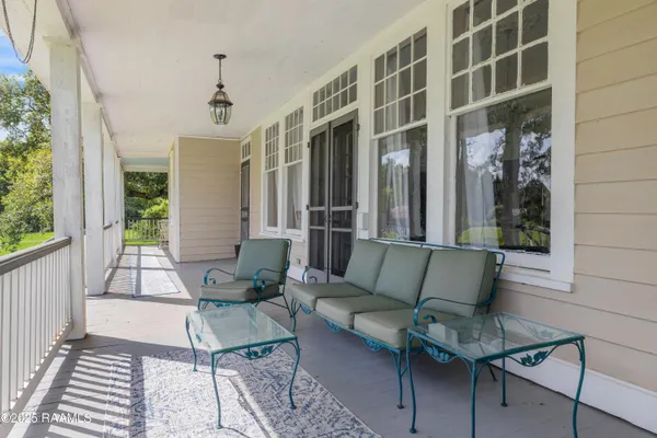 $750,000 | 8801 East Old Spanish Trail, Jeanerette, LA 70544