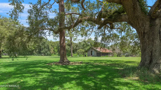 $750,000 | 8801 East Old Spanish Trail, Jeanerette, LA 70544