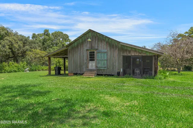 $750,000 | 8801 East Old Spanish Trail, Jeanerette, LA 70544